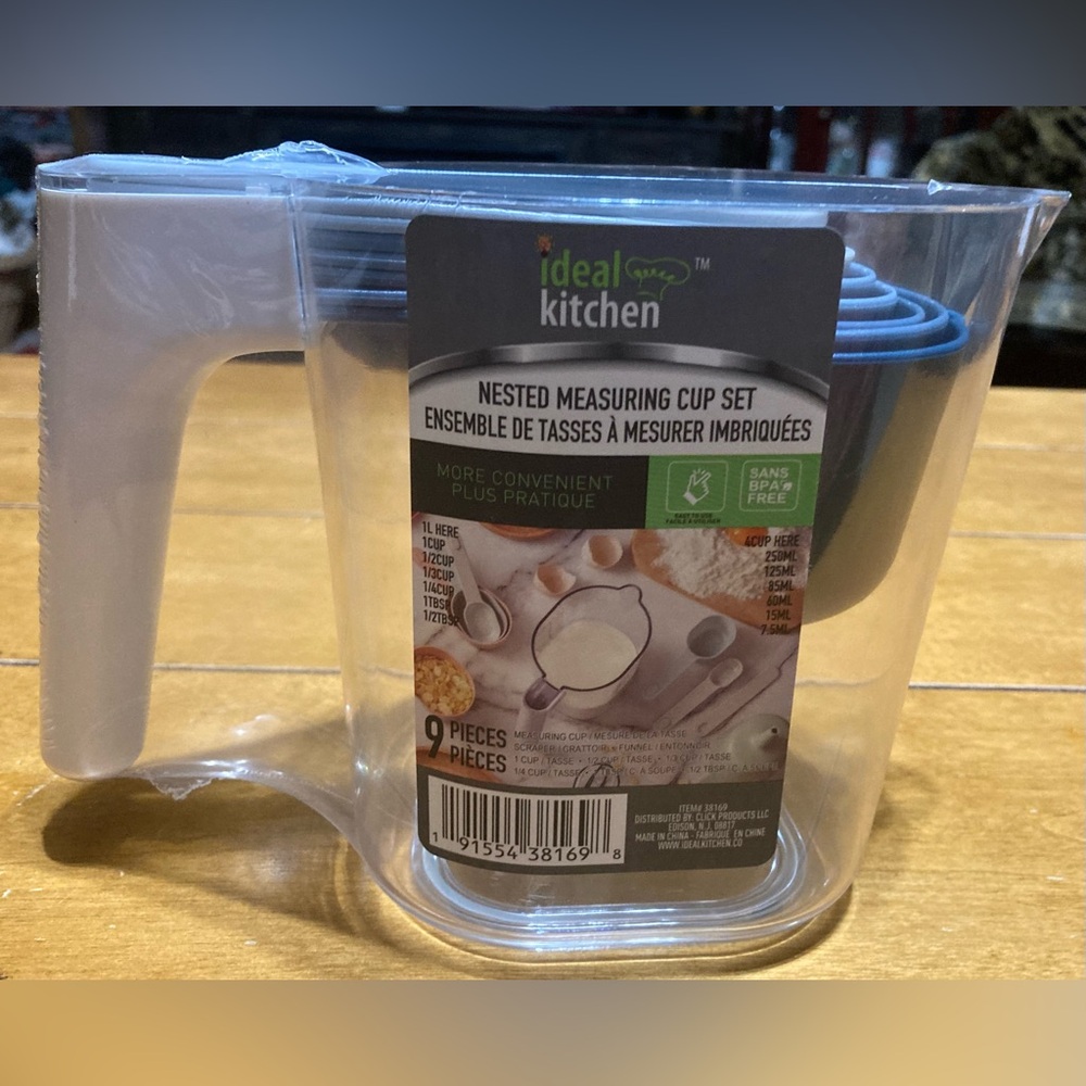 NWT Ideal Kitchen Measuring Cup Set